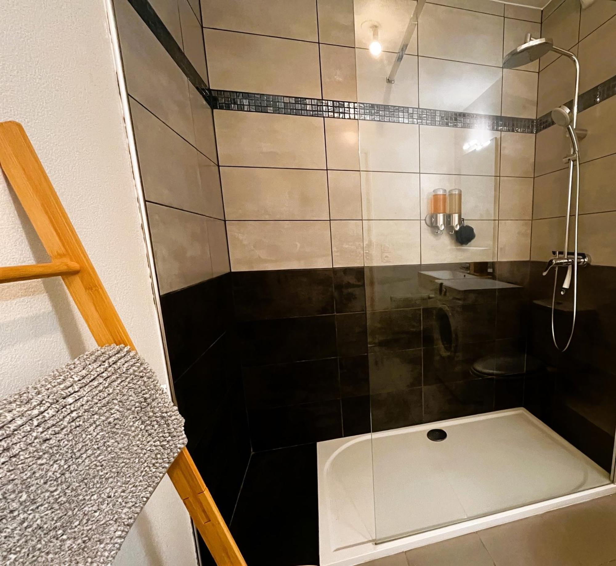 Appart Romarin - Proche Gare - Cosy Мирамас Экстерьер фото